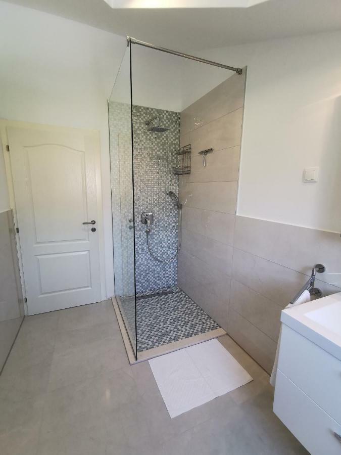 New Apartments 9 Minutes From Split Airport Kaštela المظهر الخارجي الصورة